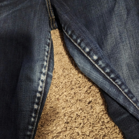 Lucky Brand Dark Blue Distressed Jeans Sweet Straight Cut Size 14/32 - Picture 8 of 8